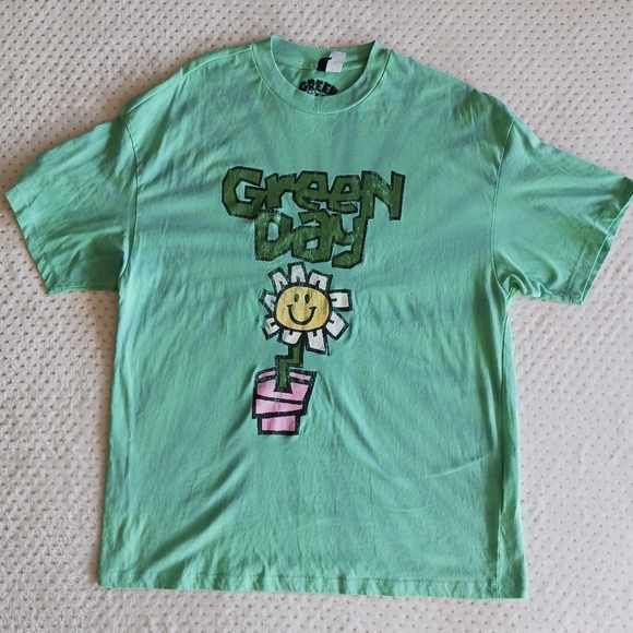 Tie dye Green day band T-shirt by divided. tag reads small, but fits bigger! - Picture 3 of 9